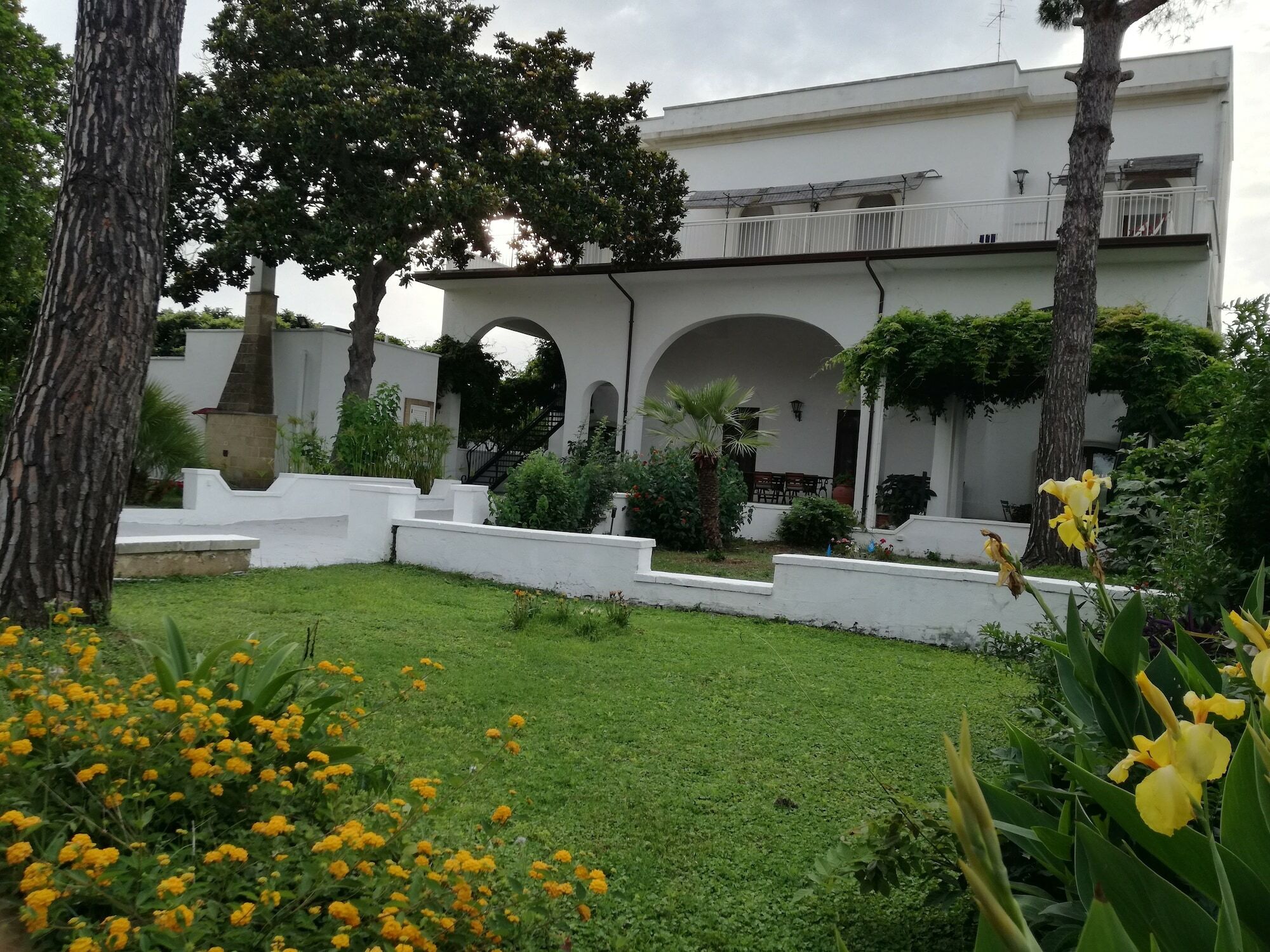 Borgo Fiore Country House Salice Salentino Exterior foto